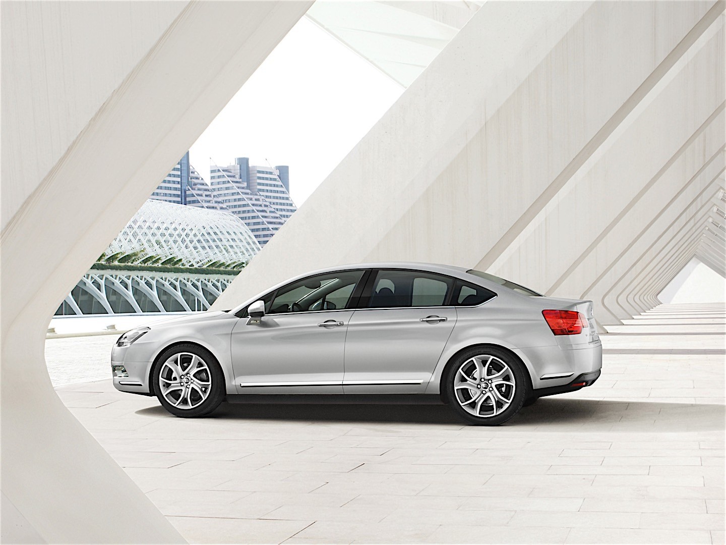 Citroen C5 Sedan photo 23