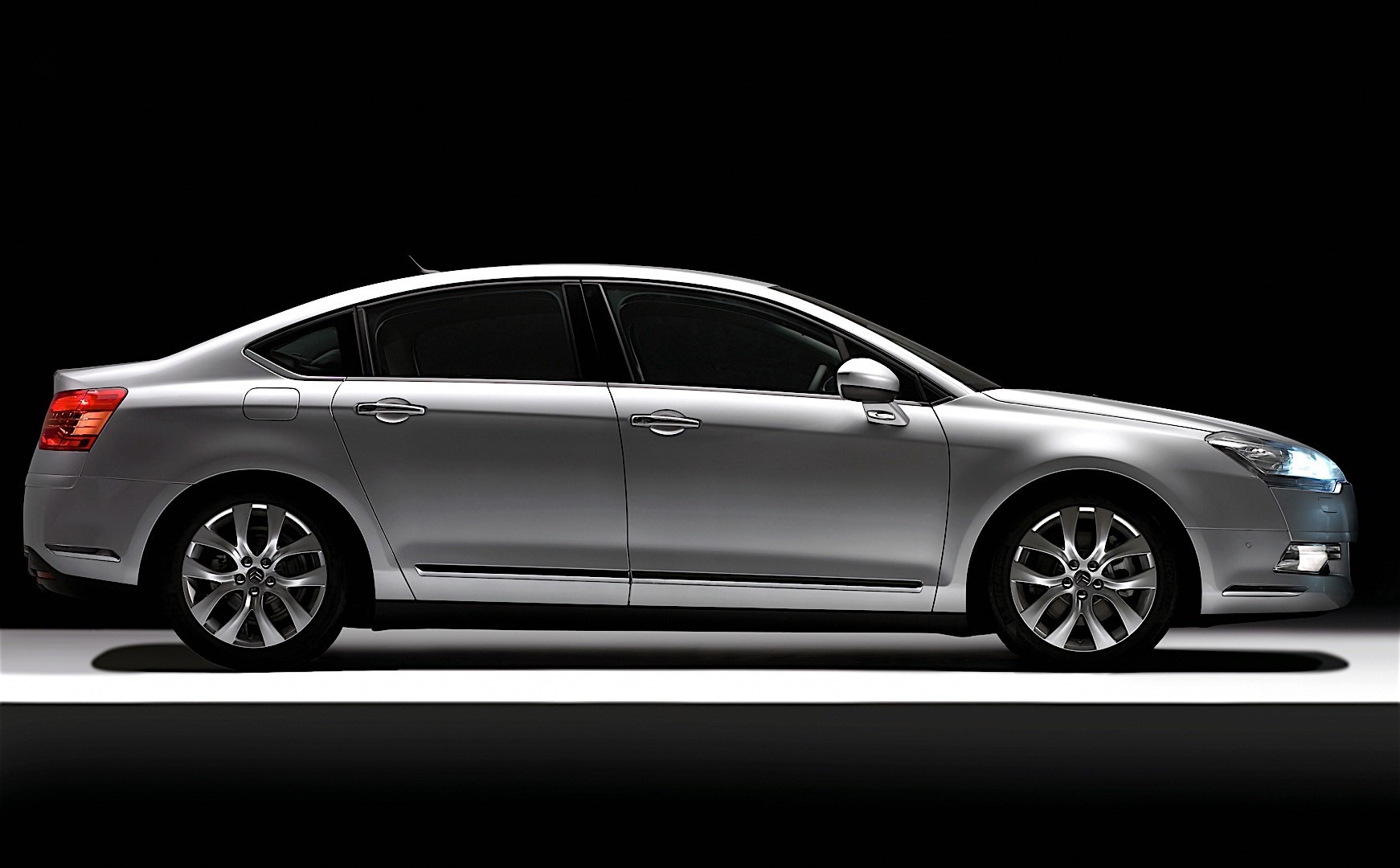 Citroen C5 Sedan photo 28
