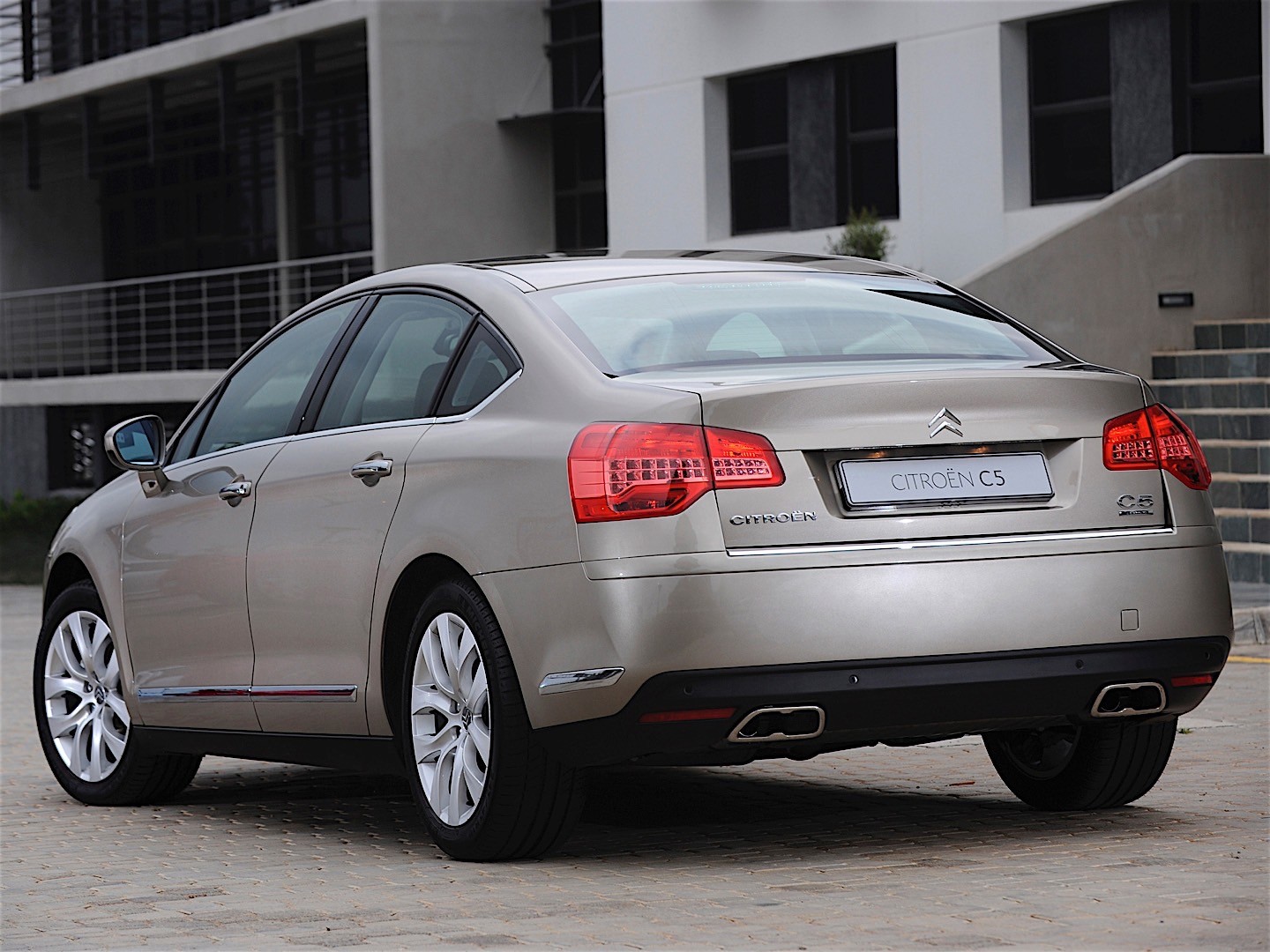 Citroen C5 Sedan photo 38