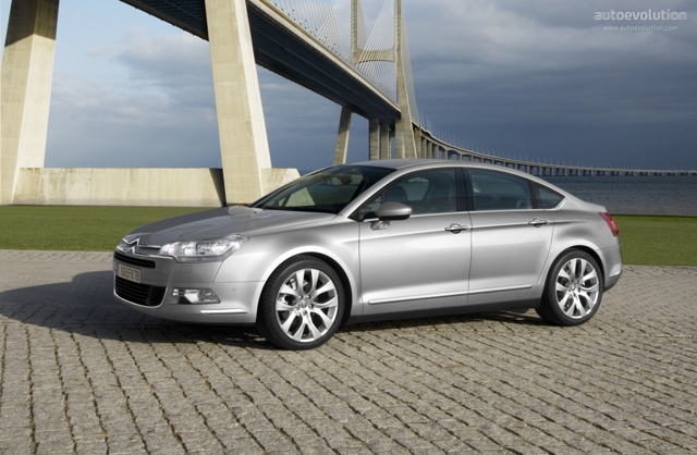 Citroen C5 Sedan photo 3