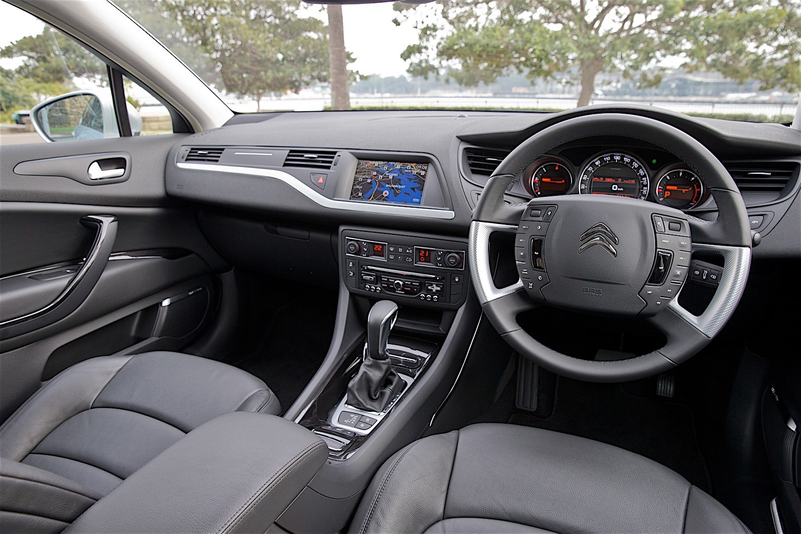 Citroen C5 Sedan photo 38