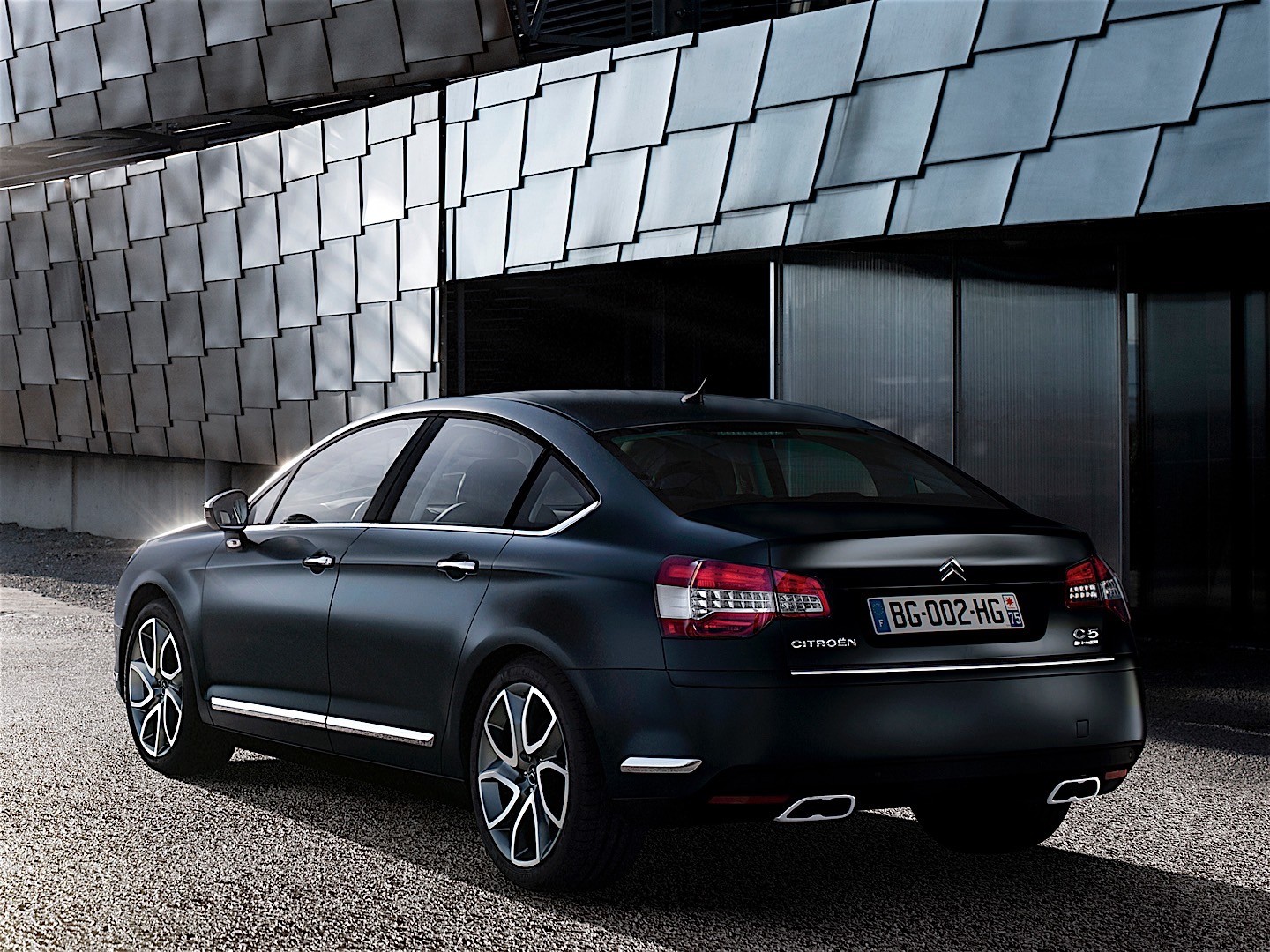 Citroen C5 Sedan photo 10