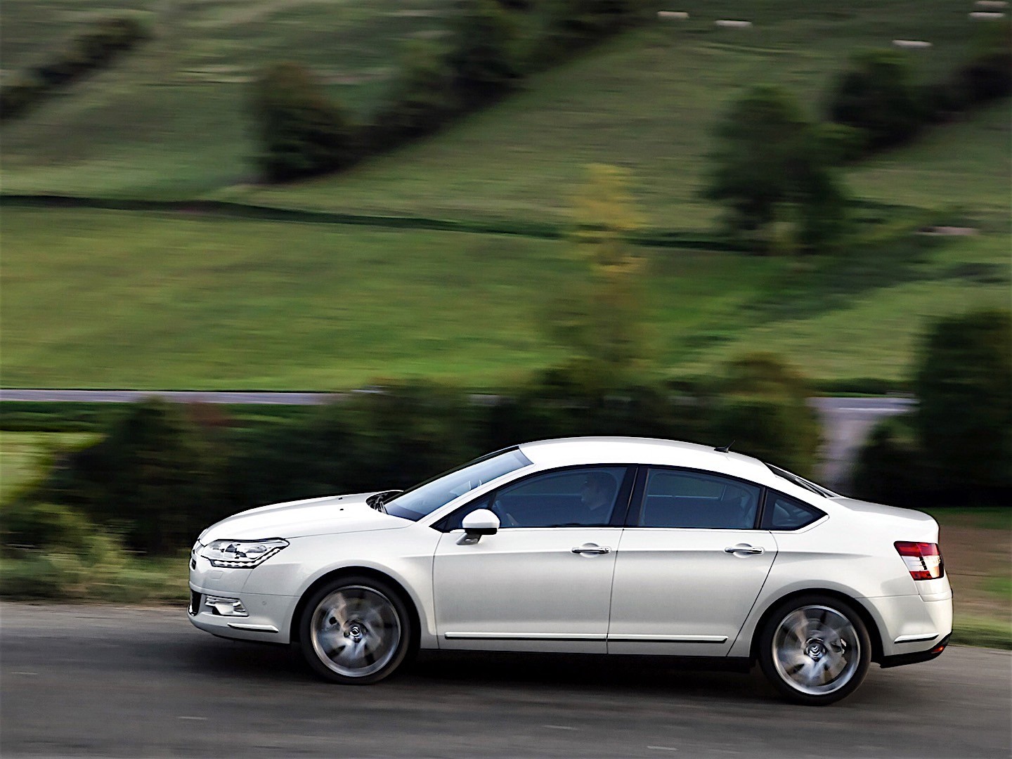 Citroen C5 Sedan photo 12