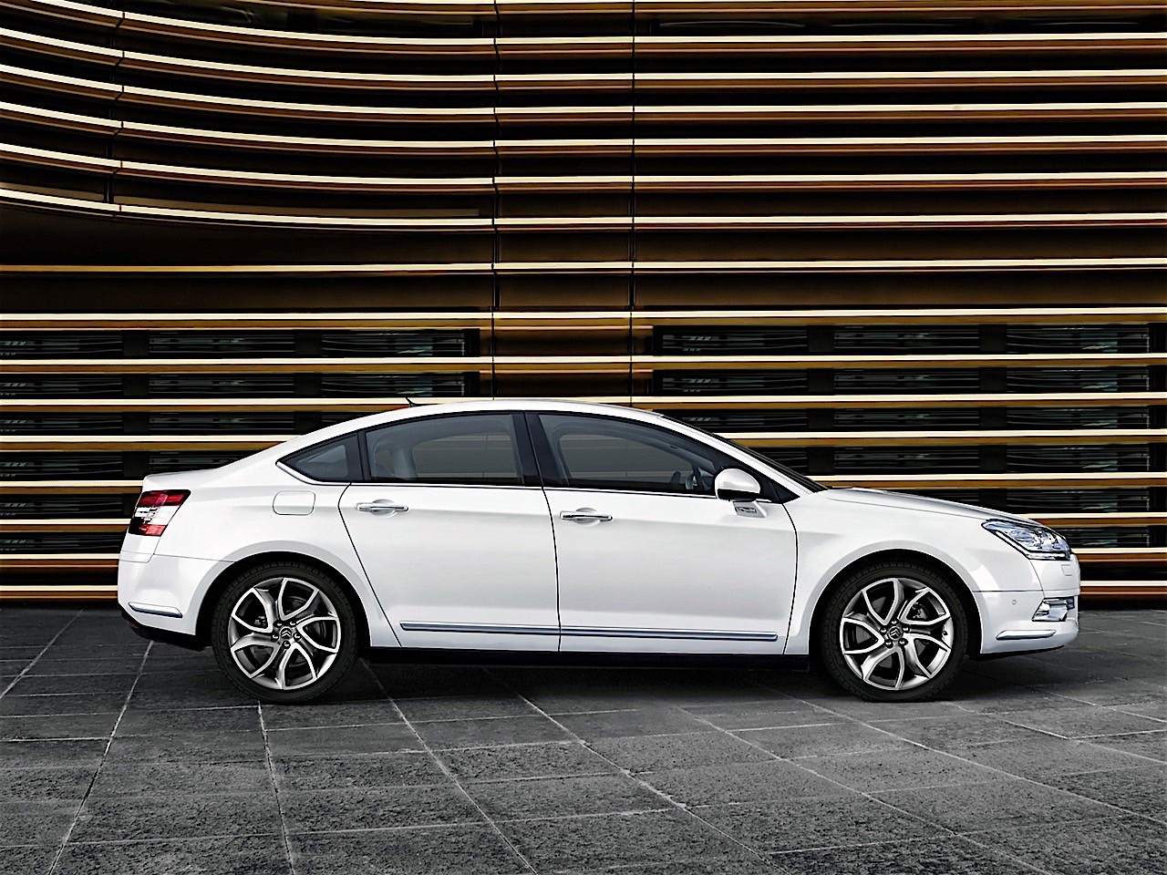 Citroen C5 Sedan photo 20