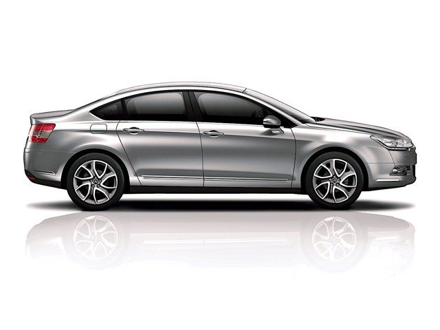 Citroen C5 Sedan photo 32