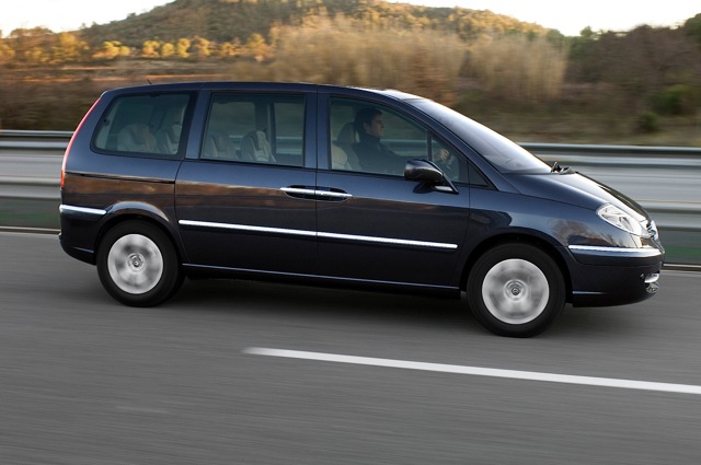 Citroen C8 photo 16