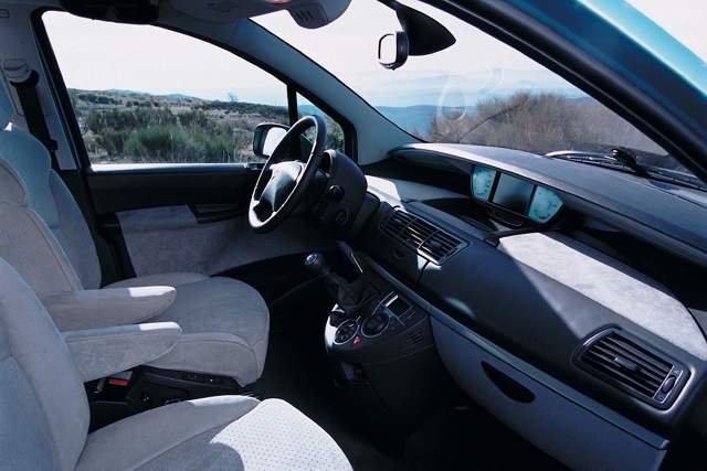 Citroen C8 photo 33