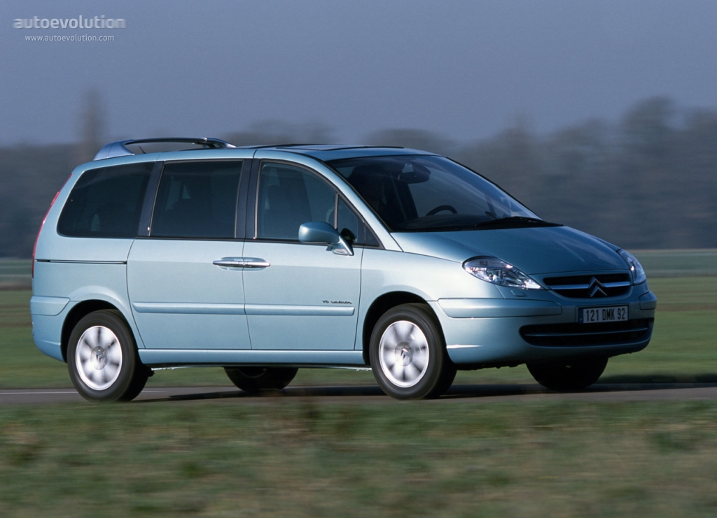 Citroen C8 photo 2