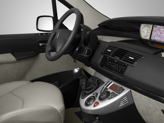 Citroen C8 photo 9