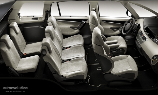 Citroen Grand C4 Picasso photo 12