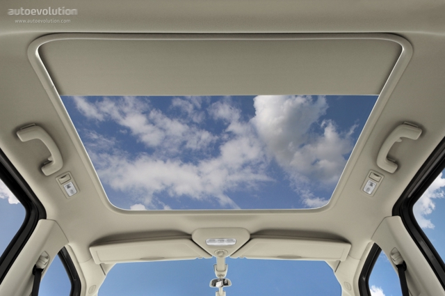 Citroen Grand C4 Picasso photo 14