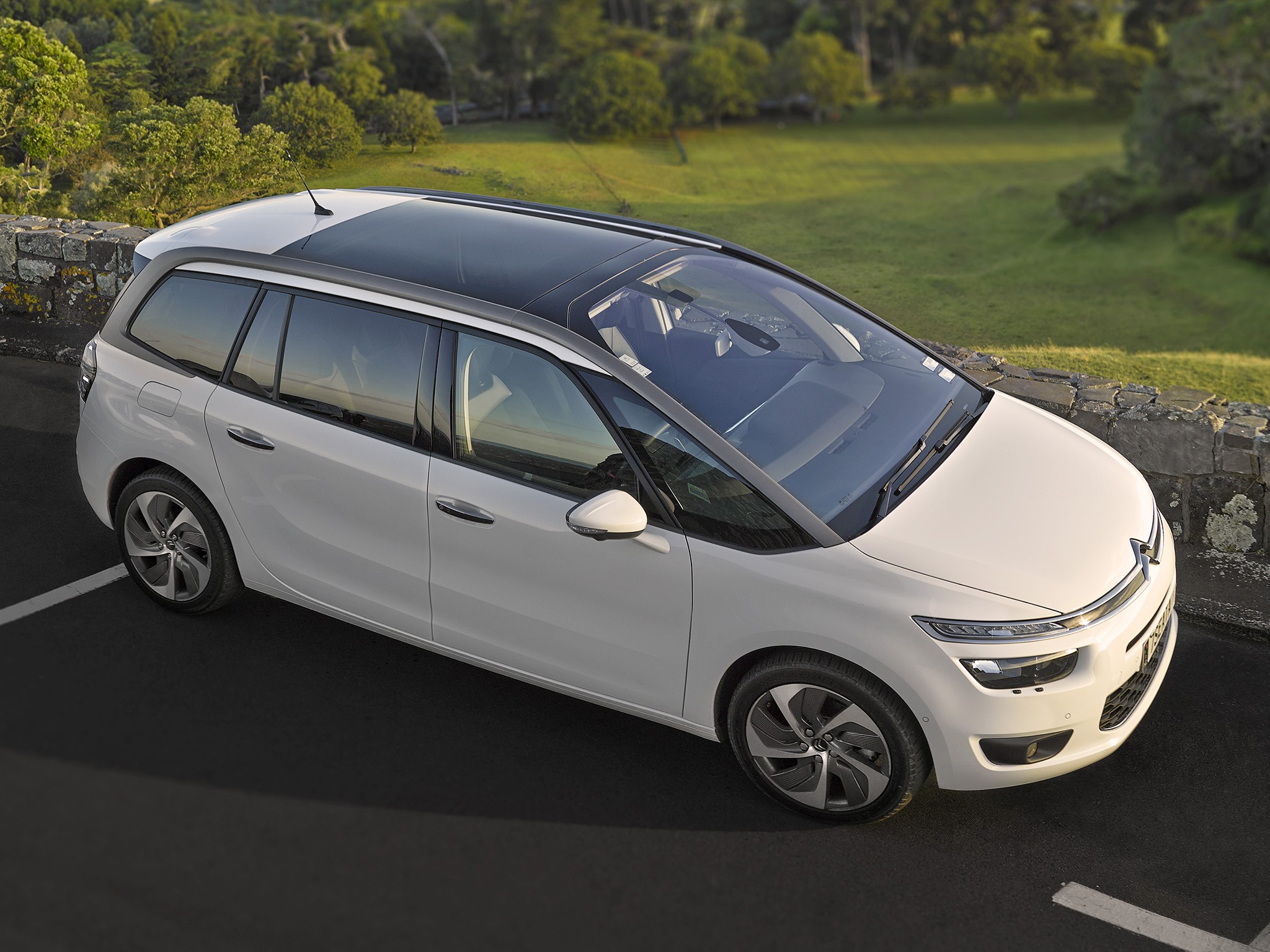 Citroen Grand C4 Picasso photo 42