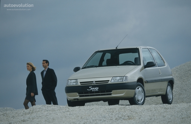 Citroen Saxo 3 Doors photo 3