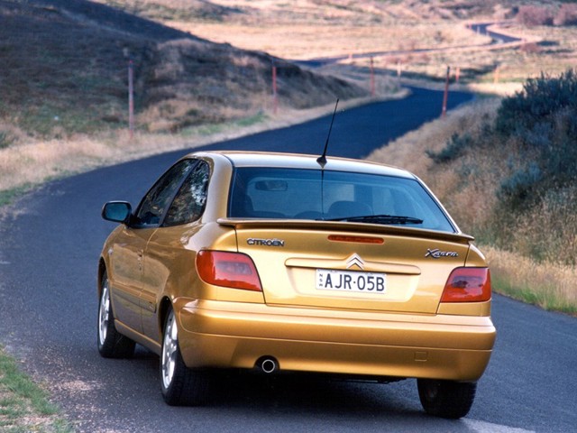 Citroen Xsara Coupe photo 13