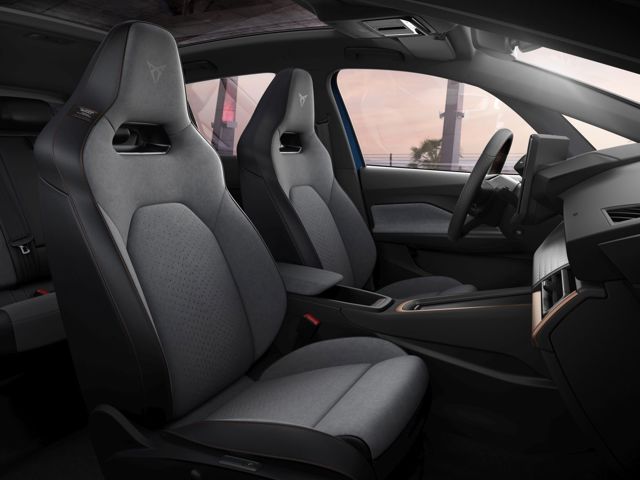 Cupra Born photo 35