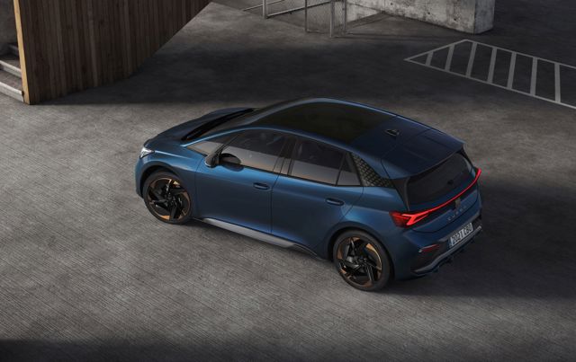 Cupra Born photo 8
