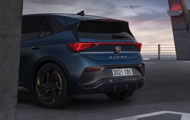 Cupra Born photo 14