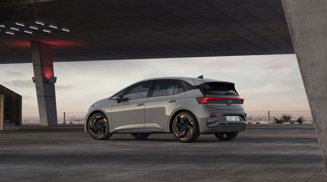 Cupra Born photo 21
