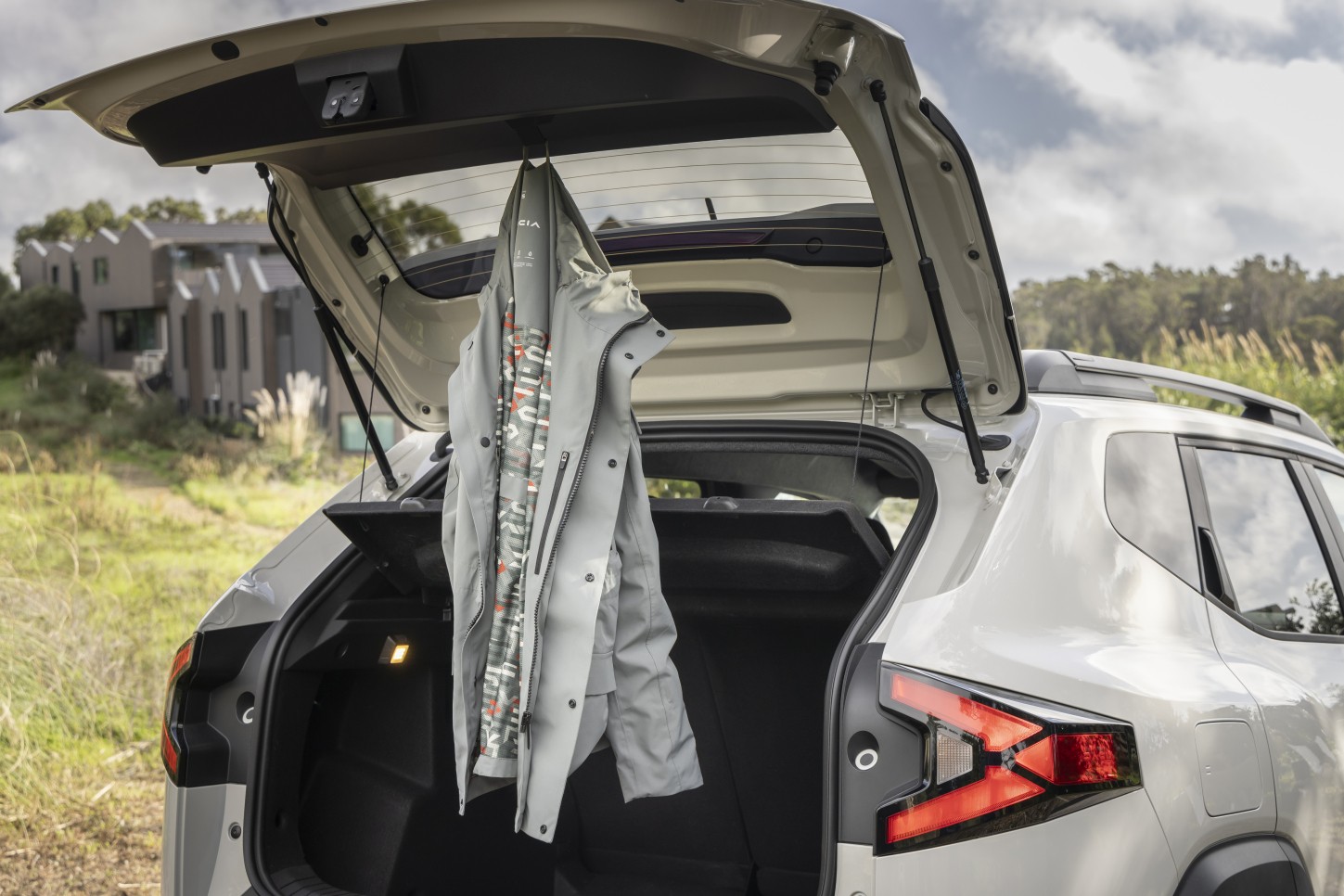 Dacia Duster photo 102