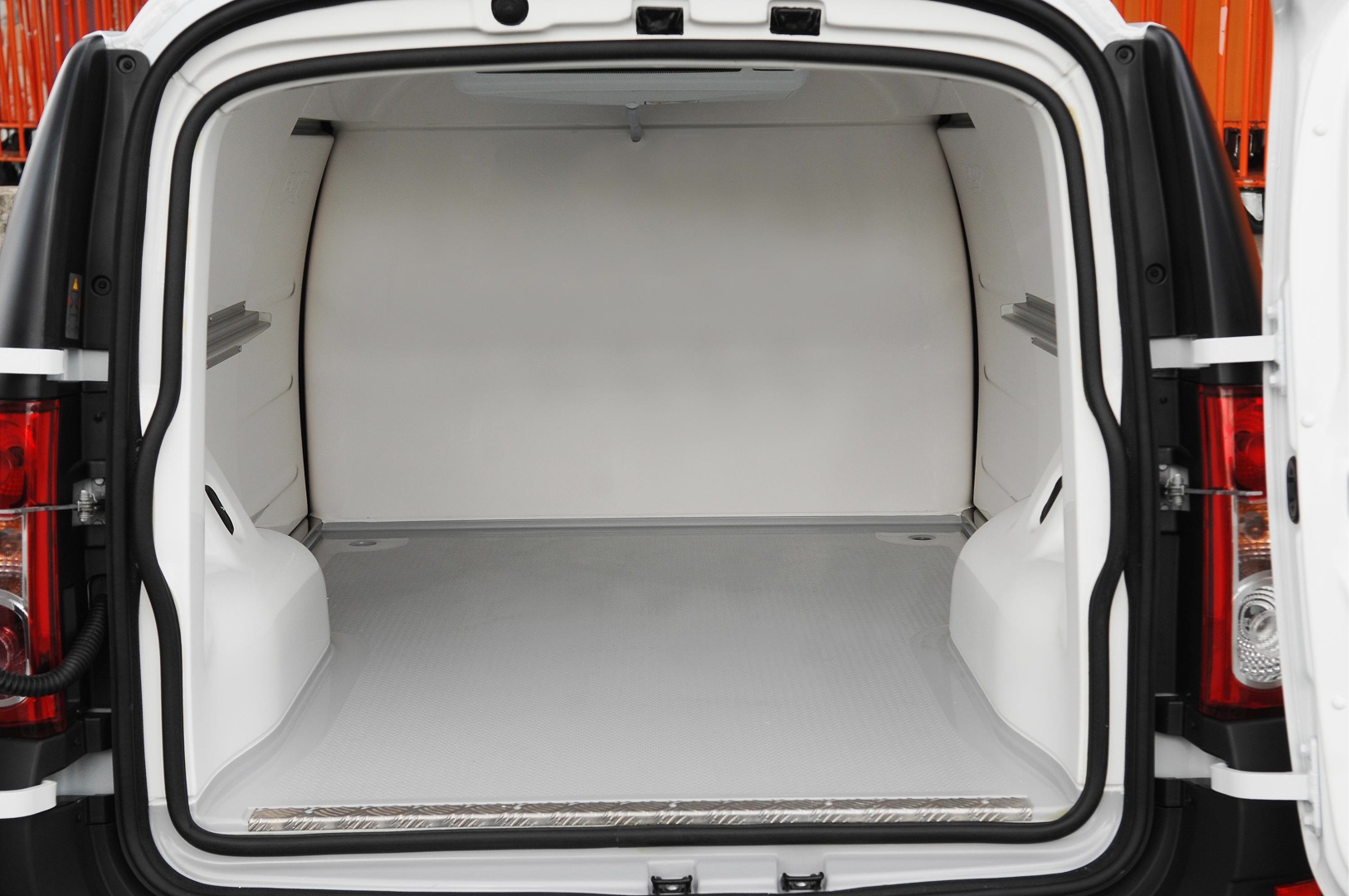 Dacia Logan Van photo 8