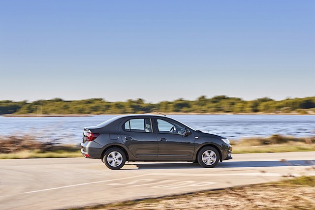 Dacia Logan photo 2