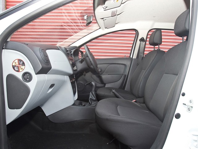 Dacia Sandero foto 47