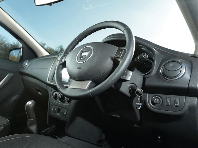 Dacia Sandero foto 50