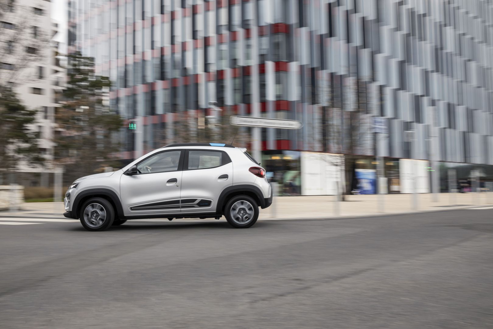 Dacia Spring photo 30