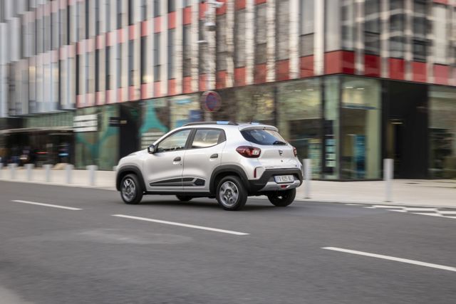Dacia Spring photo 32
