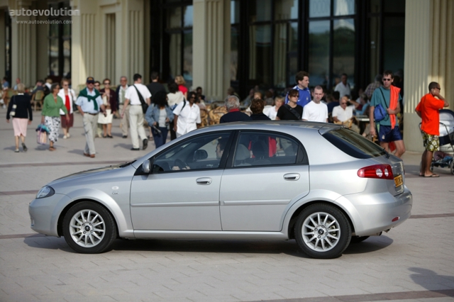 Daewoo Lacetti 5 Doors photo 3