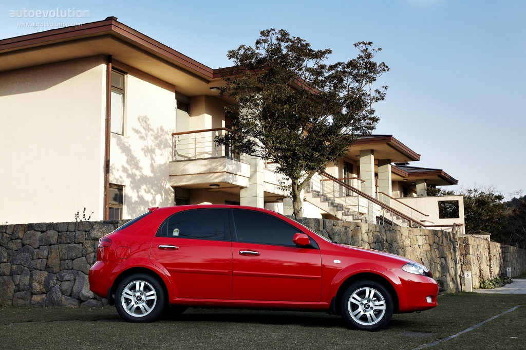 Daewoo Lacetti 5 Doors photo 4