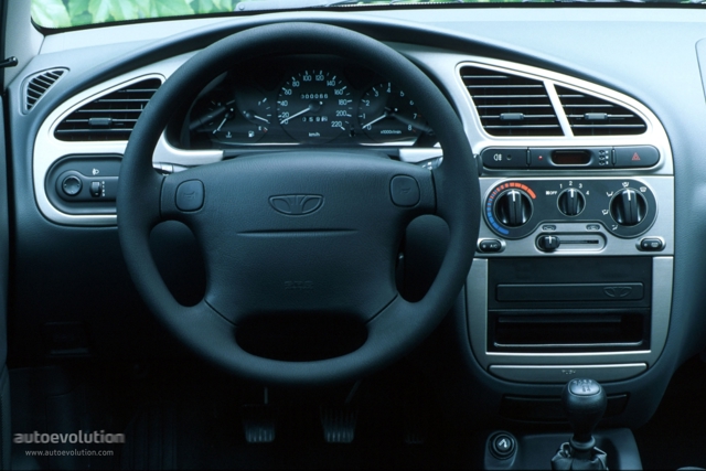 Daewoo Lanos Hatchback 3 Doors Foto 13