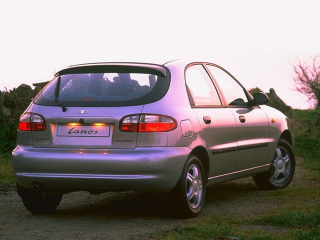 Daewoo Lanos Hatchback 5 Doors Foto 5