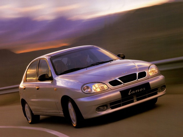 Daewoo Lanos Hatchback 5 Doors Foto 6