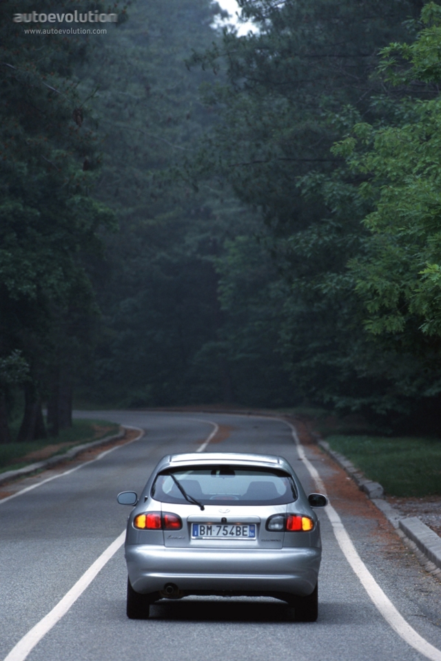 Daewoo Lanos Hatchback 5 Doors Foto 4