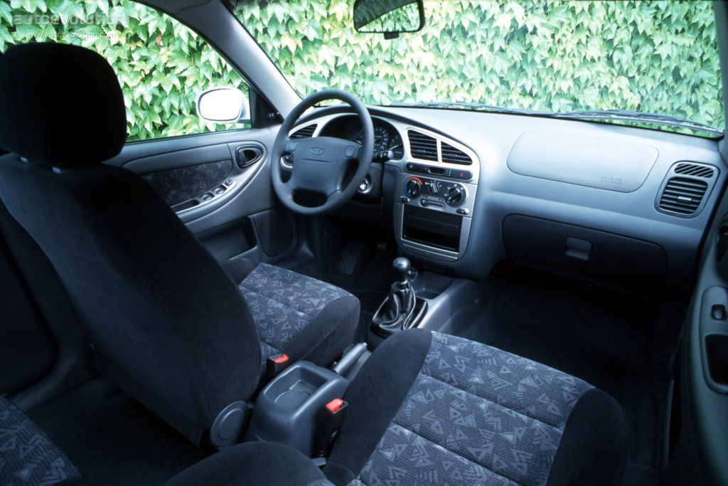 Daewoo Lanos Hatchback 5 Doors photo 9