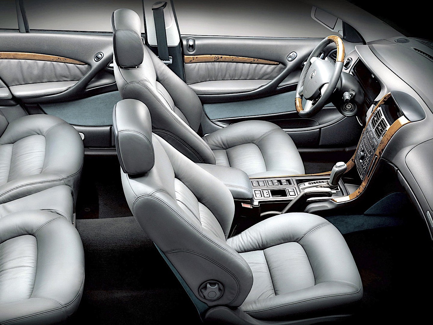 Daewoo Statesman photo 20