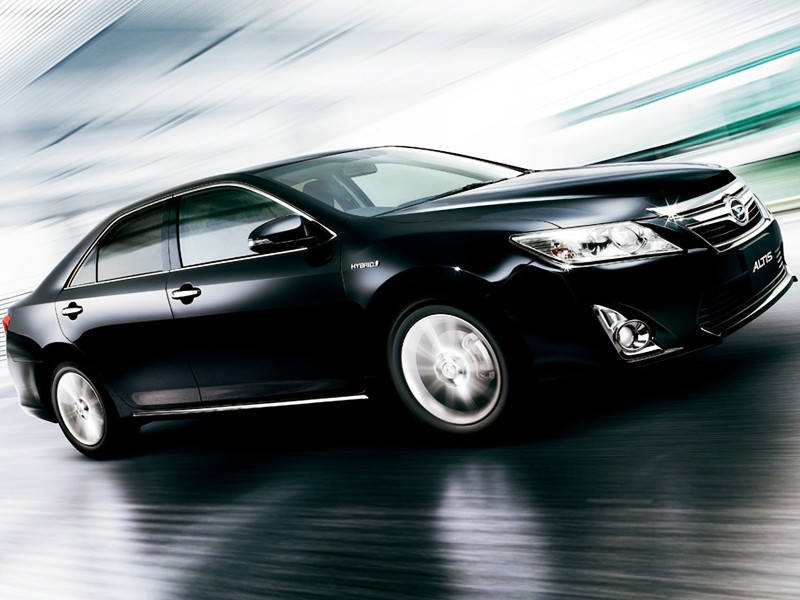 Daihatsu Altis photo 3