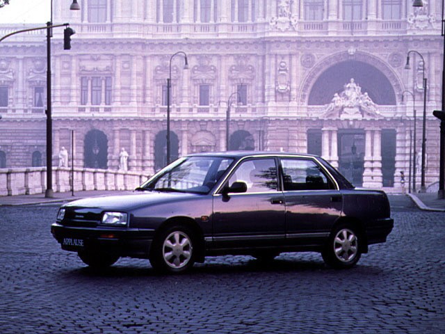 Daihatsu Applause photo 4