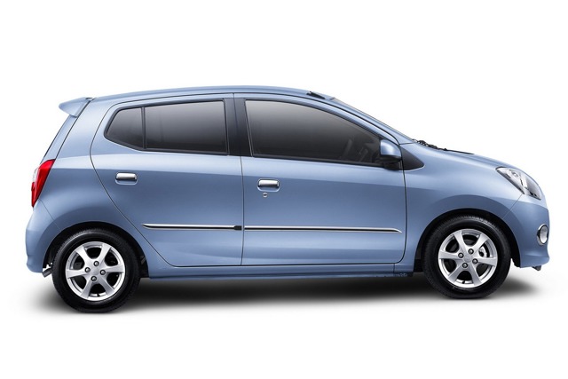 Daihatsu Ayla foto 3