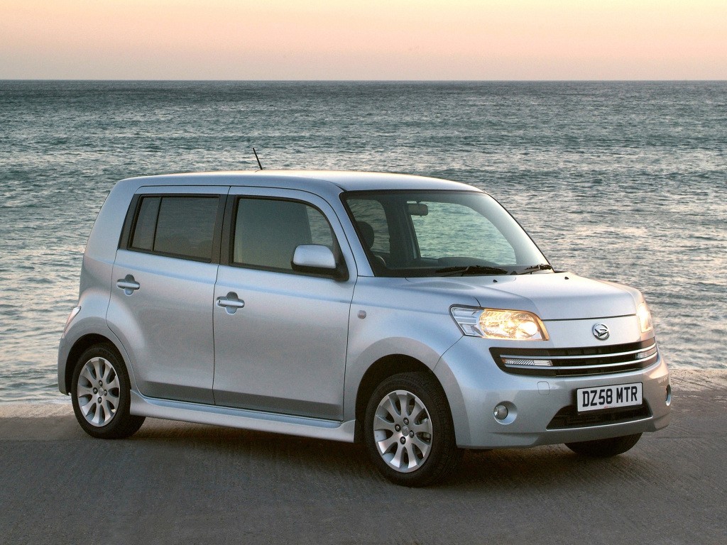 Daihatsu Materia photo 8