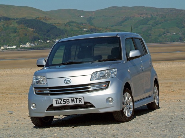Daihatsu Materia Foto 10