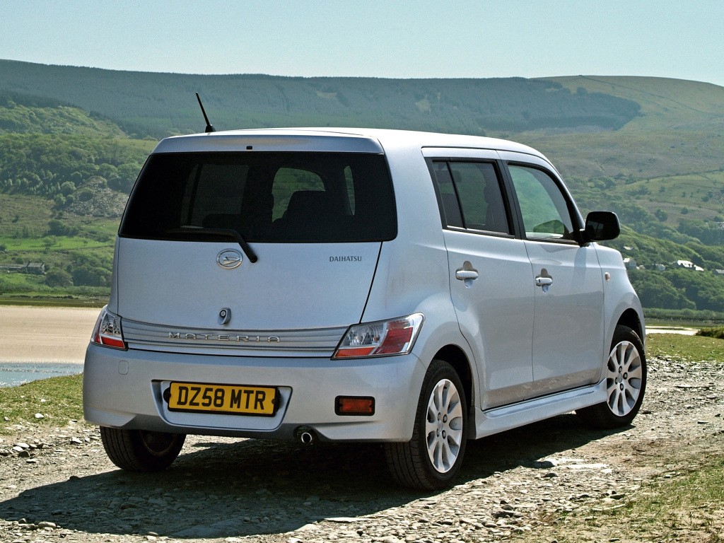 Daihatsu Materia photo 12
