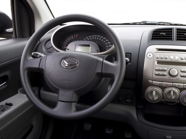 Daihatsu Sirion 2 photo 24