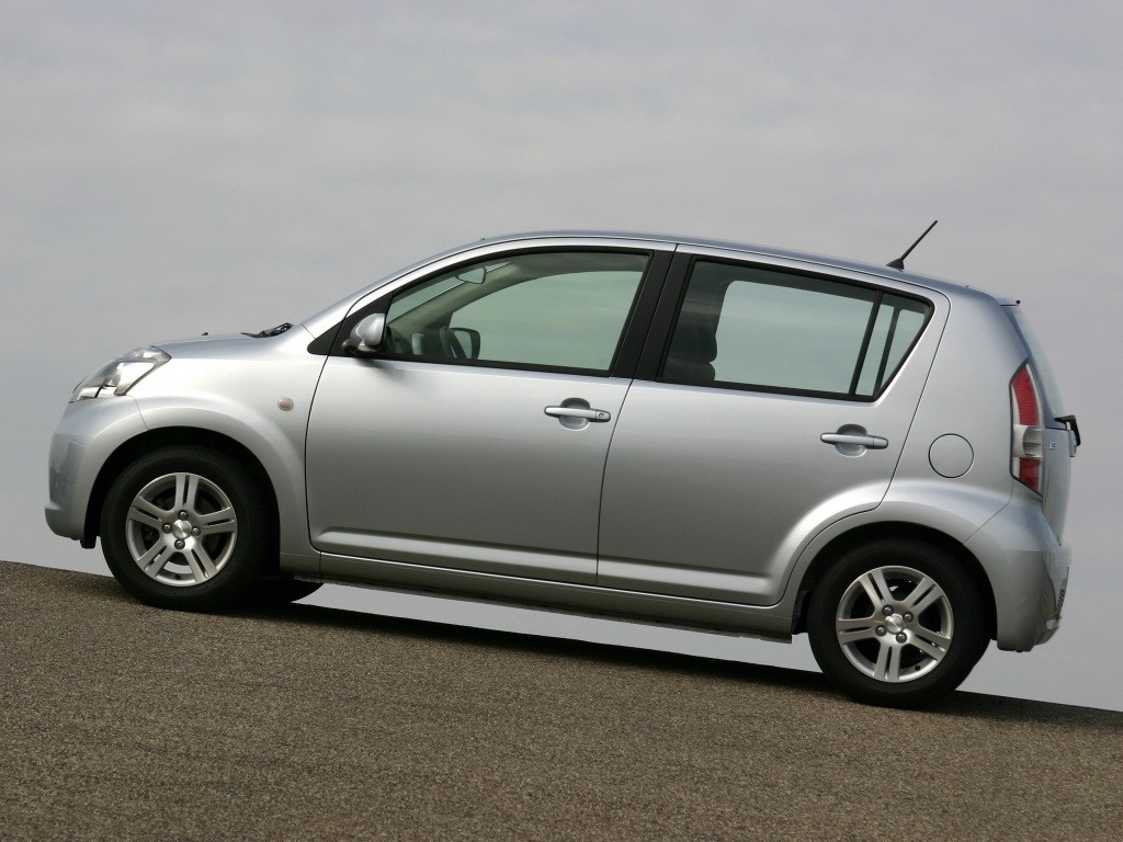 Daihatsu Sirion 2 photo 6