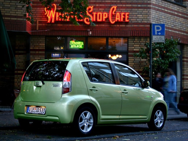 Daihatsu Sirion 2 photo 18