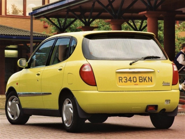 Daihatsu Sirion foto 11