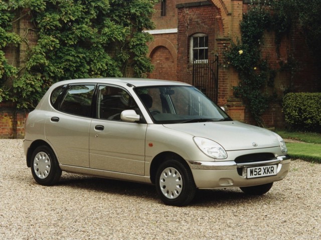 Daihatsu Sirion foto 12