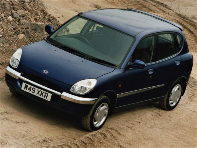 Daihatsu Sirion foto 16