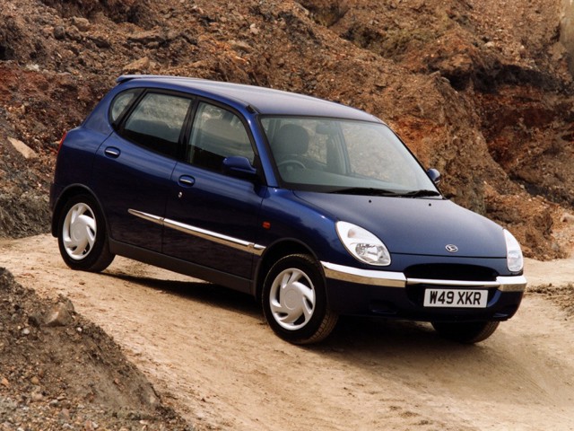 Daihatsu Sirion foto 7